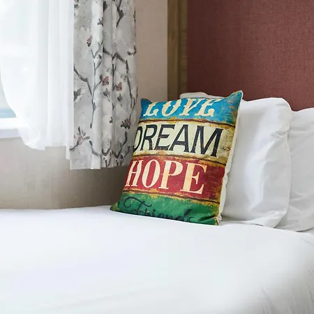 Primrose With Hot Tub *