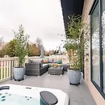 Primrose With Hot Tub