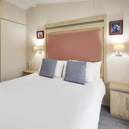 Primrose With Hot Tub *