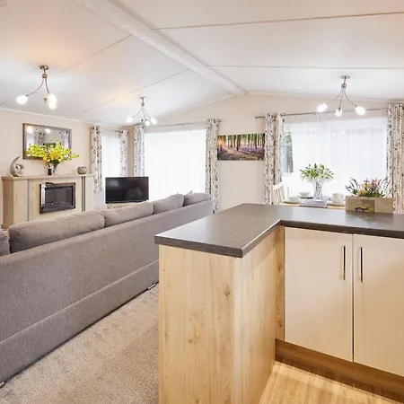 Lodge Primrose With Hot Tub