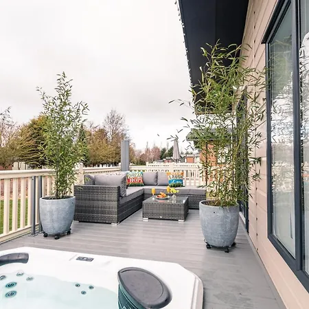 Primrose With Hot Tub